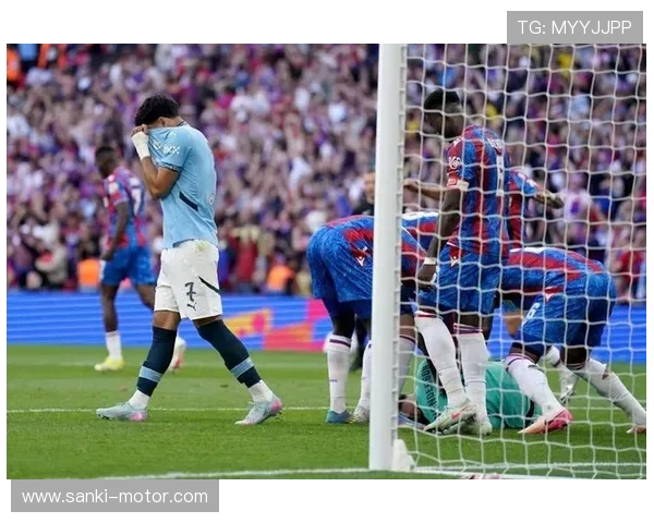 亨德森本赛季进球数据持续提升,中场贡献值得关注 亨德森本赛季进球数据持续提升,中场贡献值得关注