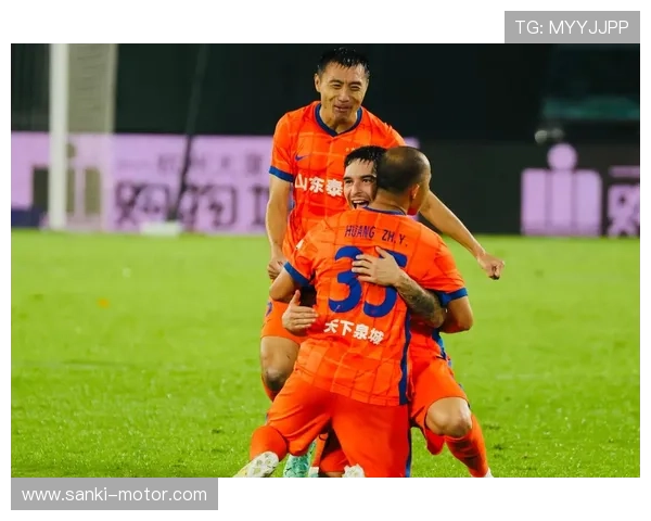 山东泰山阵容短板与冠军定位冲突，战术危机引发赛季走势新讨论