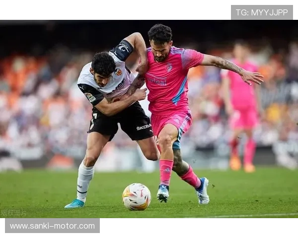 亚马尔 vs 居莱尔:新生代边锋进攻效率与战术适配对比 亚马尔 vs 居莱尔:新生代边锋进攻效率与战术适配对比