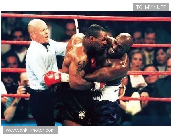 泰森·富里训练完直接去超市买空三个冰柜，回家泡澡用的全是香槟